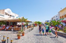 Shopping-Santorini-720x478.jpg