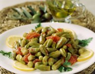 Bamies-Me-Saltsa-Okra-with-Tomatoes.jpg